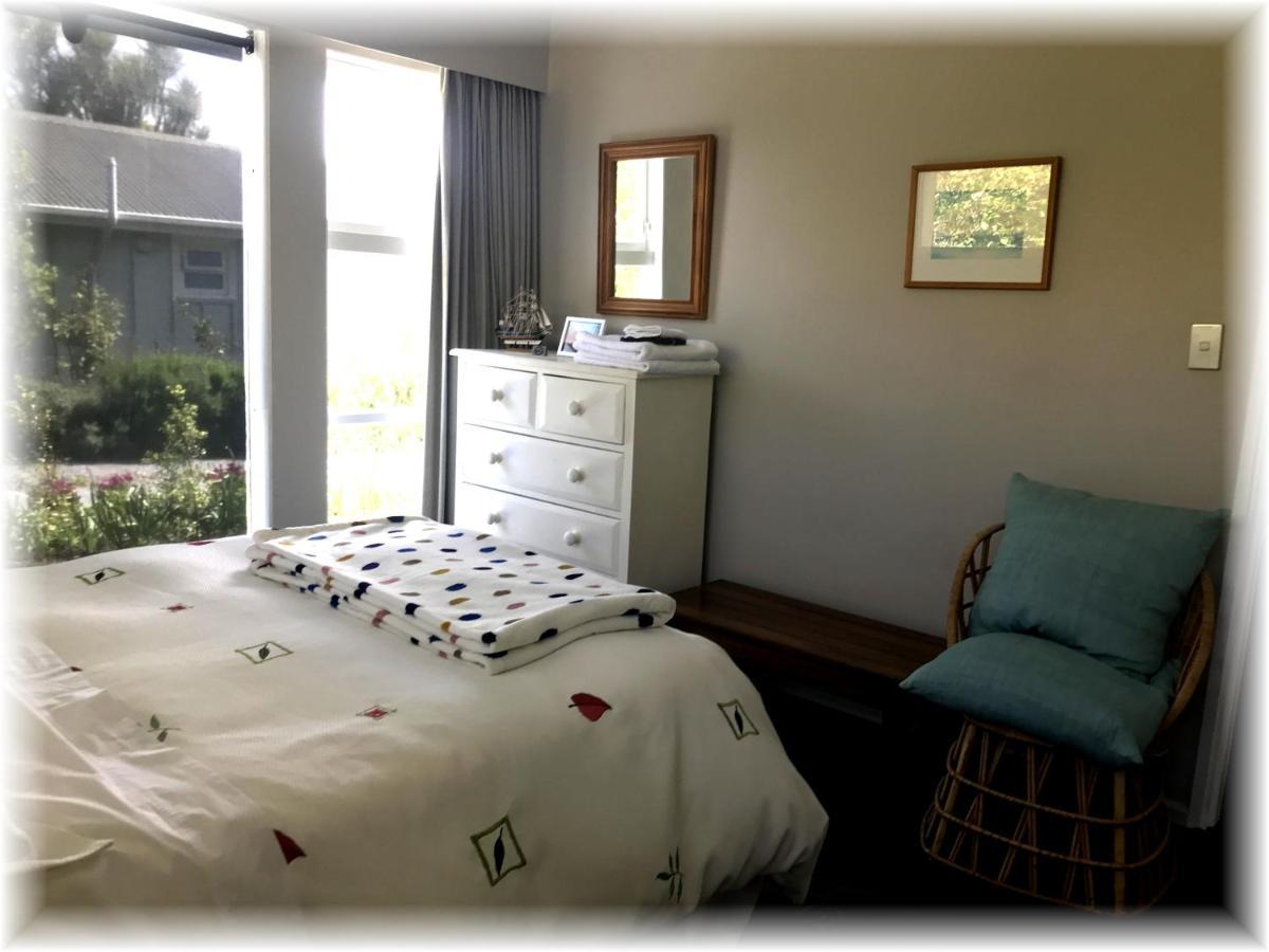 Peaceful Pukerua Bay Apartment Exterior photo